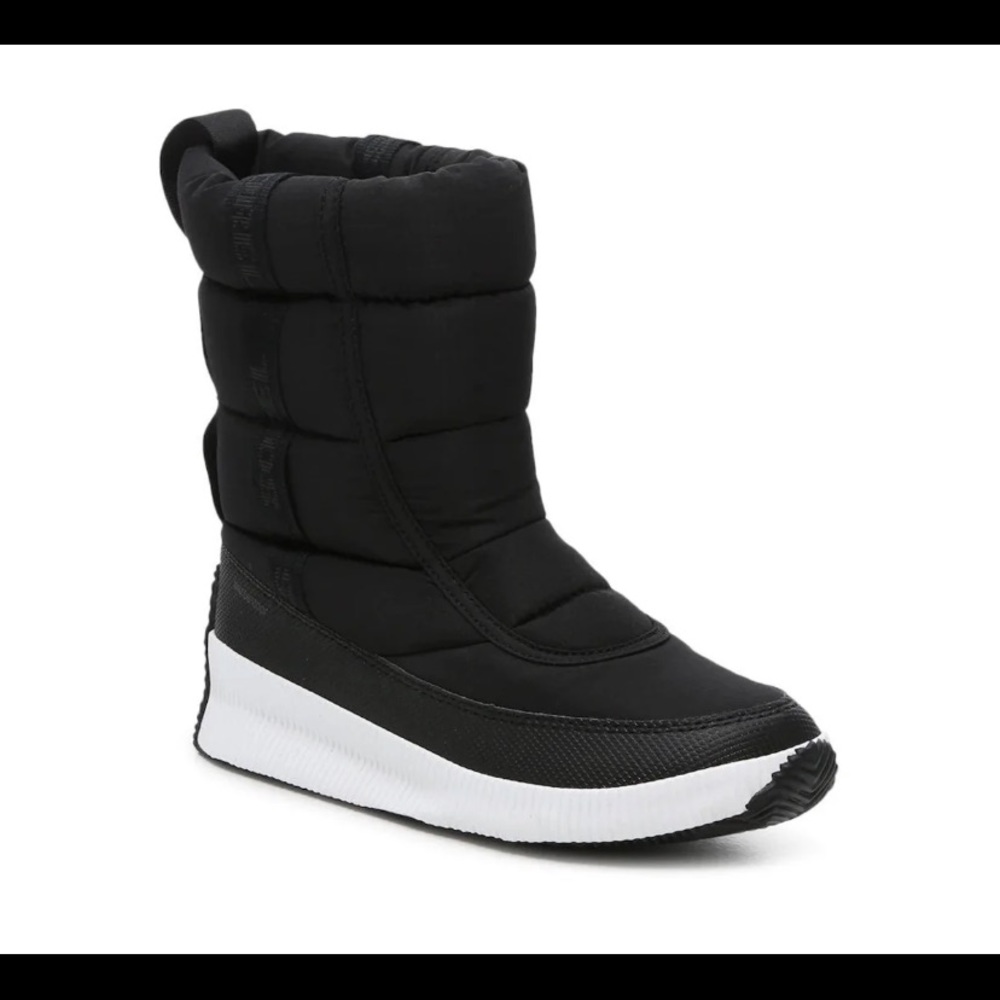 New! Sorel Out N About Puffy - Matte Black Size 7